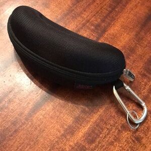 DUCO Sunglass Semi Soft Clam Shell Case